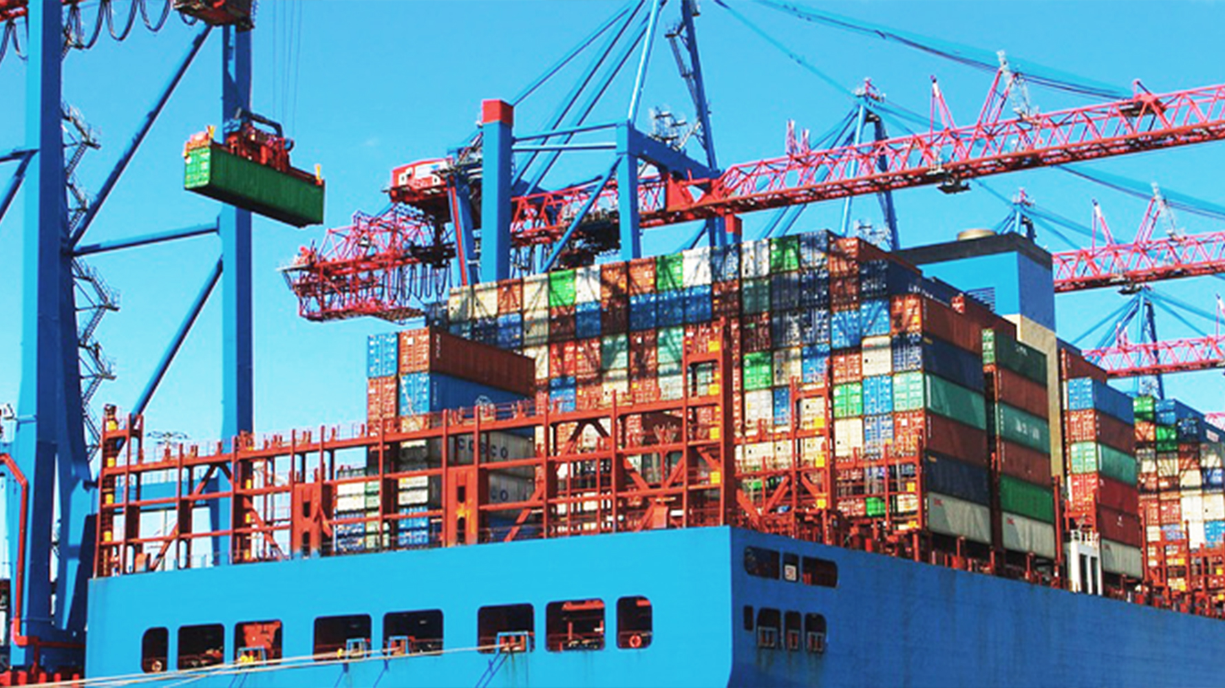 旺季附加费（PSS）解析：成本传导机制与应对策略